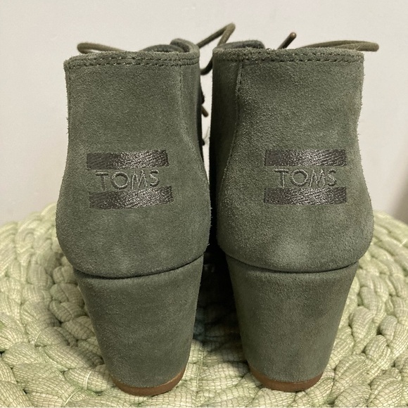 TOMS Kala Dusty Olive Green Suede Lace Up Wedge Booties Size 8.5 - Picture 6 of 8